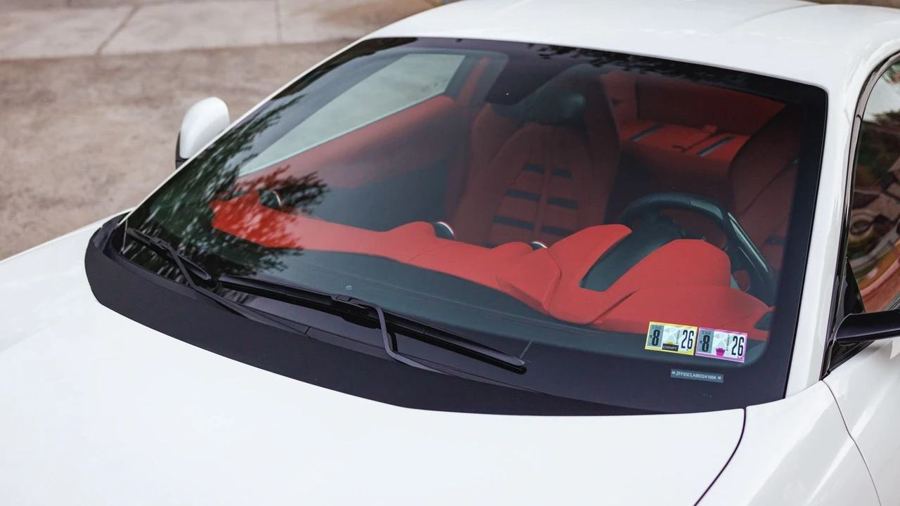 2019 Ferrari 812 Superfast - Image 24 of 31