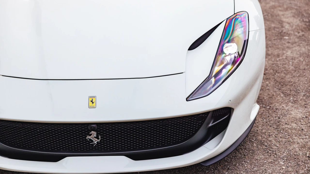 2019 Ferrari 812 Superfast - Image 23 of 31