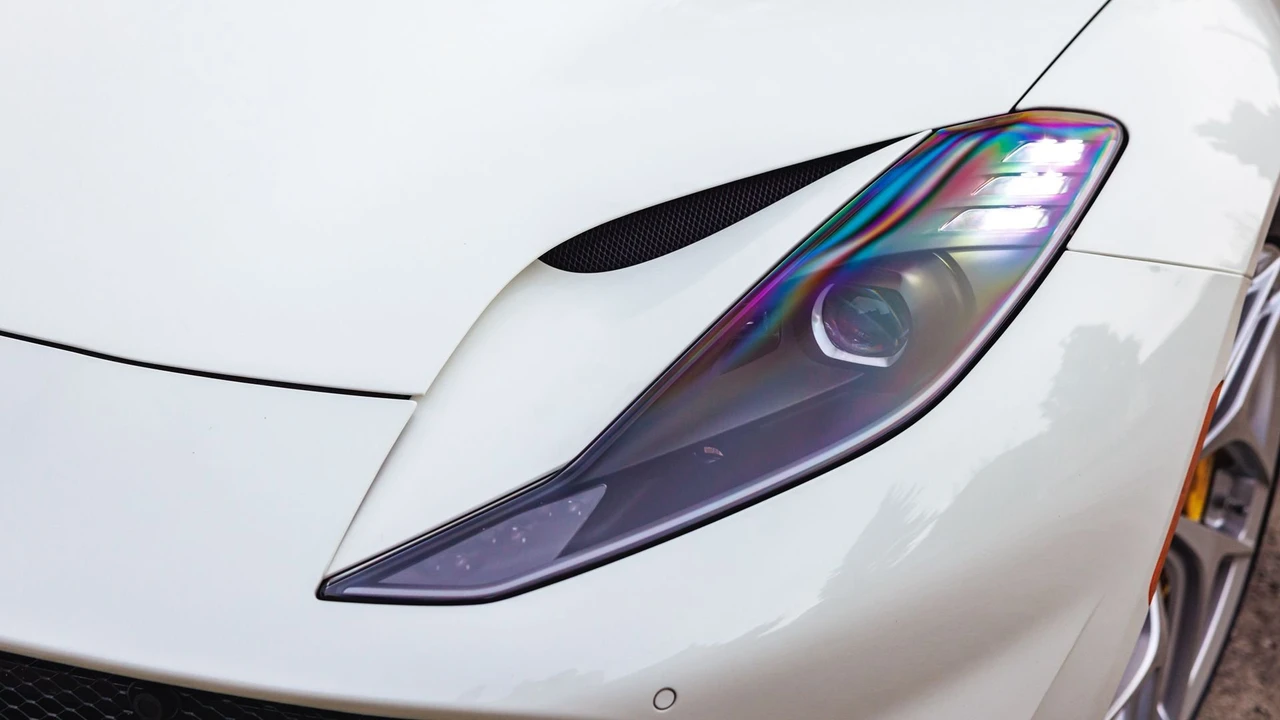 2019 Ferrari 812 Superfast - Image 30 of 31