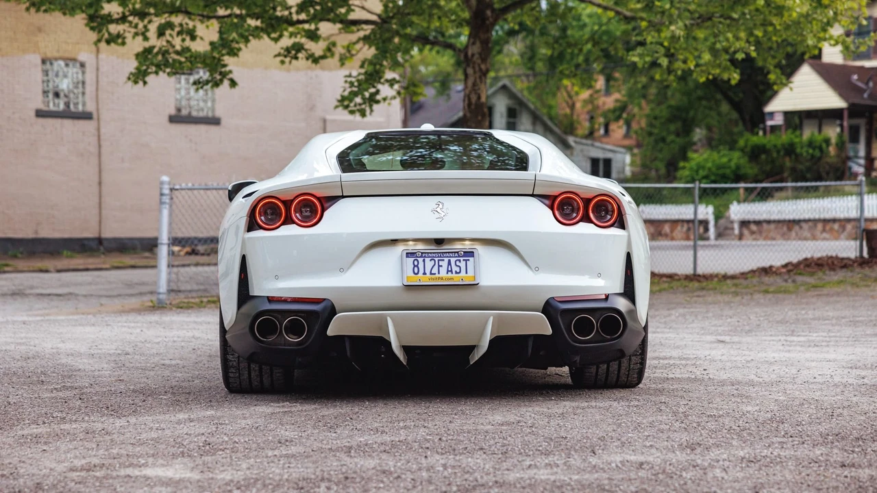 2019 Ferrari 812 Superfast - Image 13 of 31