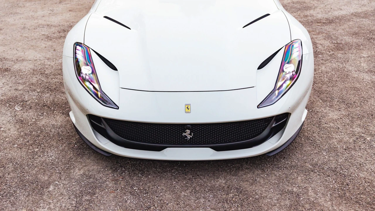 2019 Ferrari 812 Superfast - Image 28 of 31