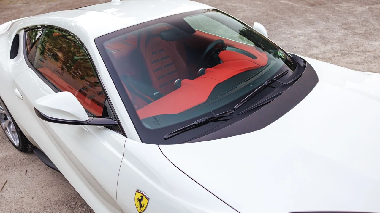 2019 Ferrari 812 Superfast - Image 25 of 31