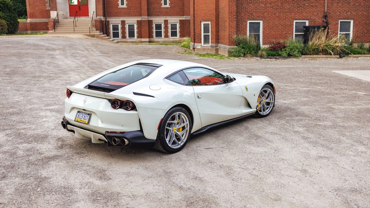 2019 Ferrari 812 Superfast - Image 14 of 31