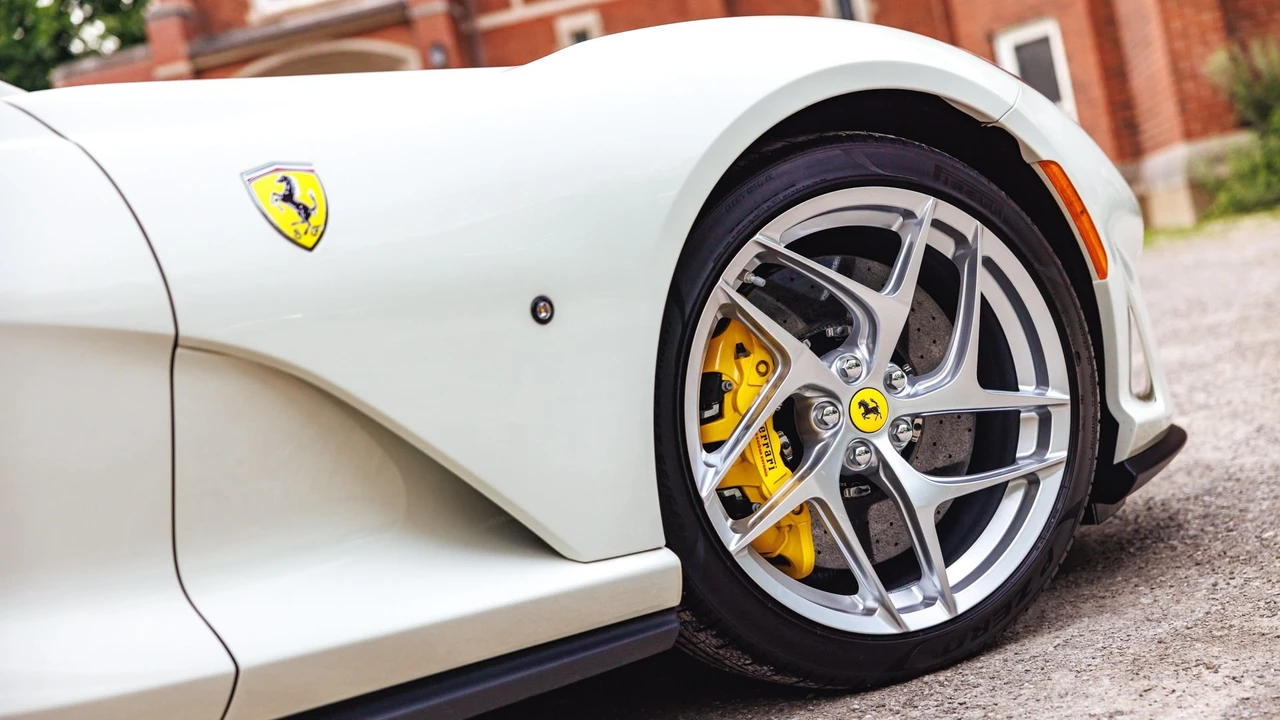 2019 Ferrari 812 Superfast - Image 6 of 31