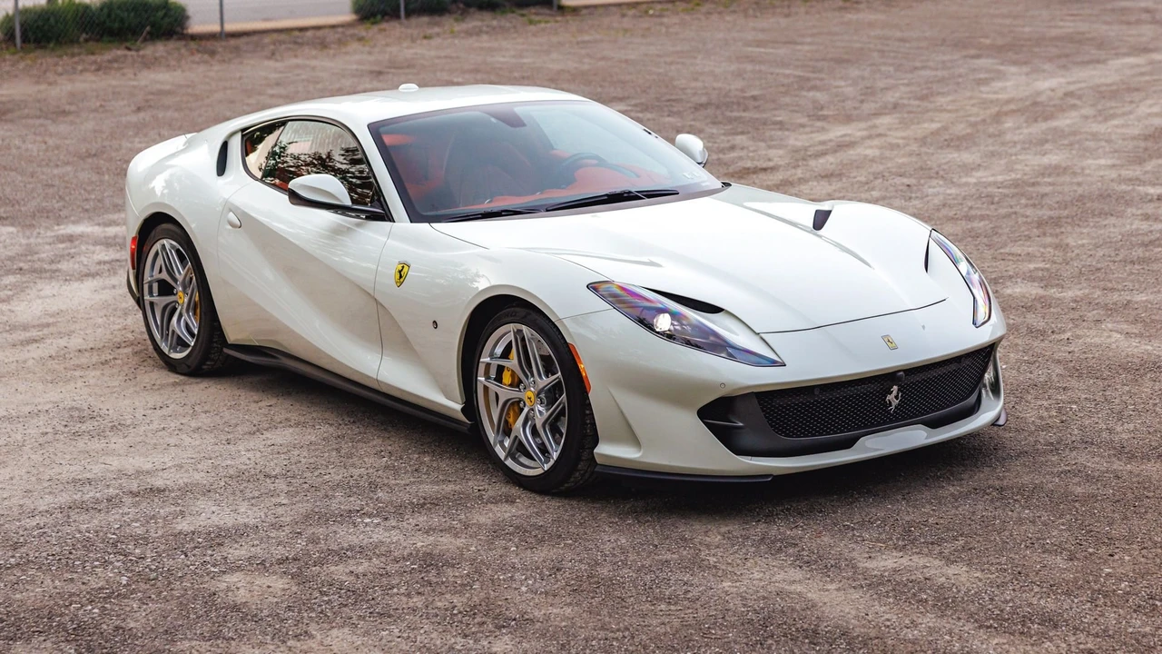 2019 Ferrari 812 Superfast - Image 20 of 31