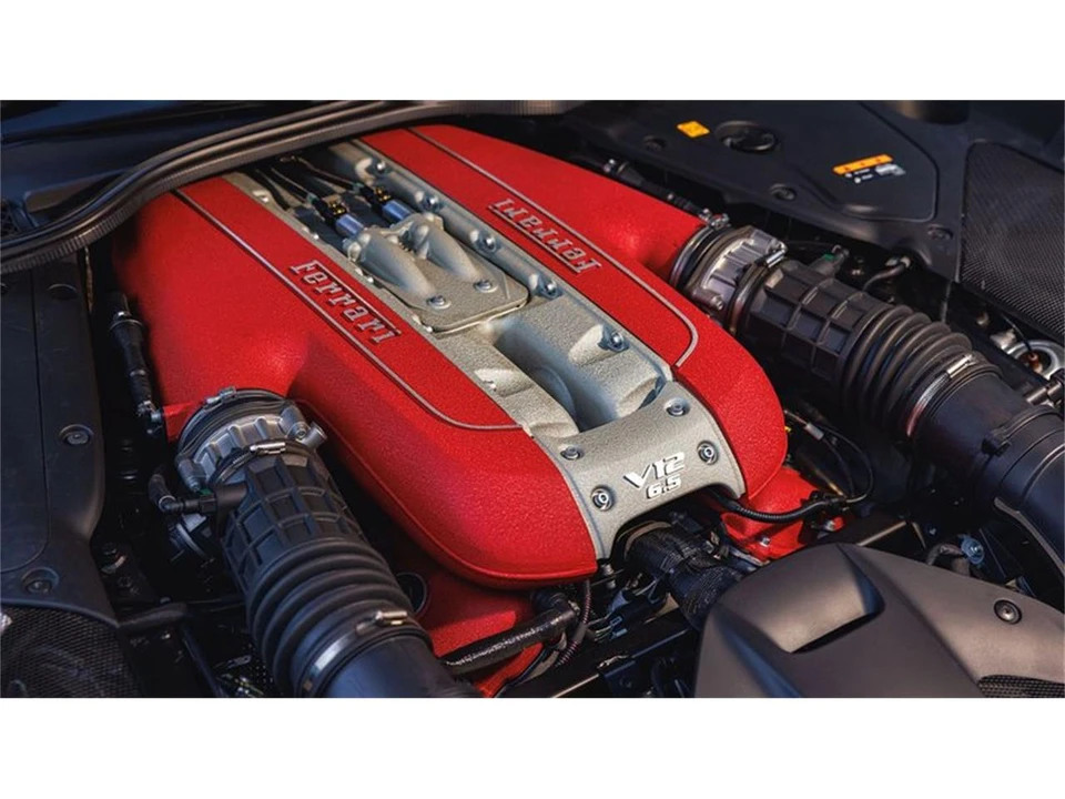 2019 Ferrari 812 Superfast - Image 25 of 31