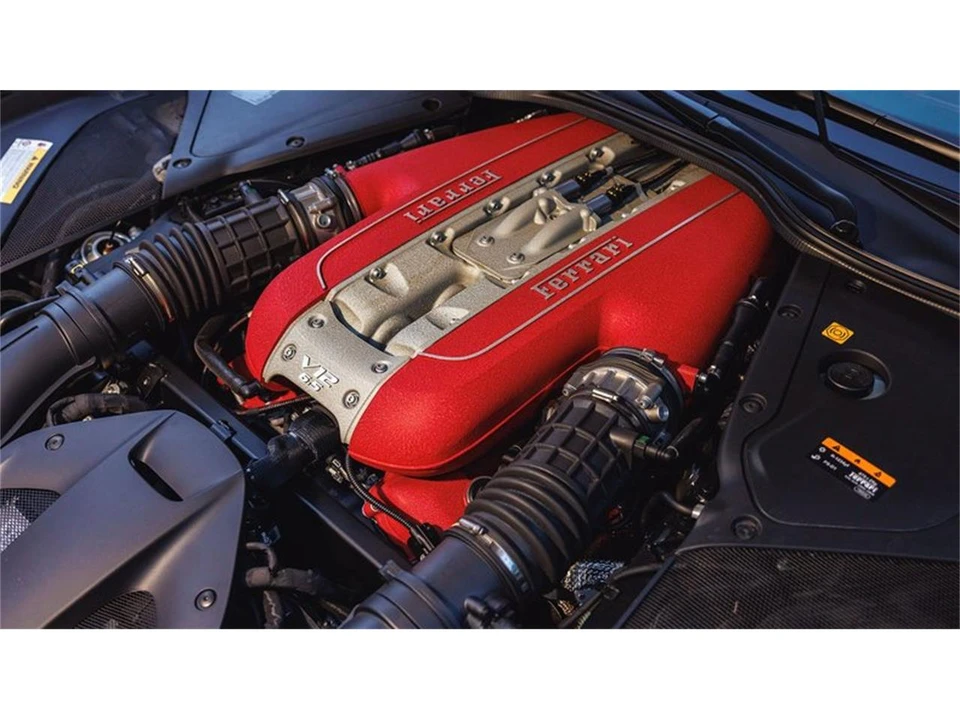 2019 Ferrari 812 Superfast - Image 27 of 31
