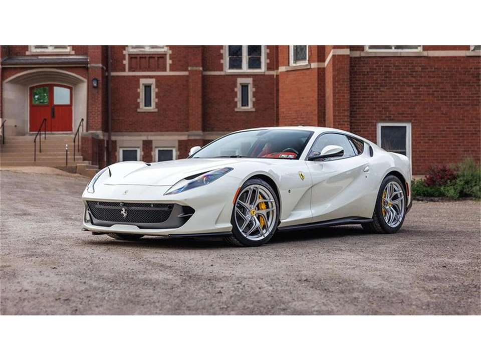 2019 Ferrari 812 Superfast - Image 9 of 31