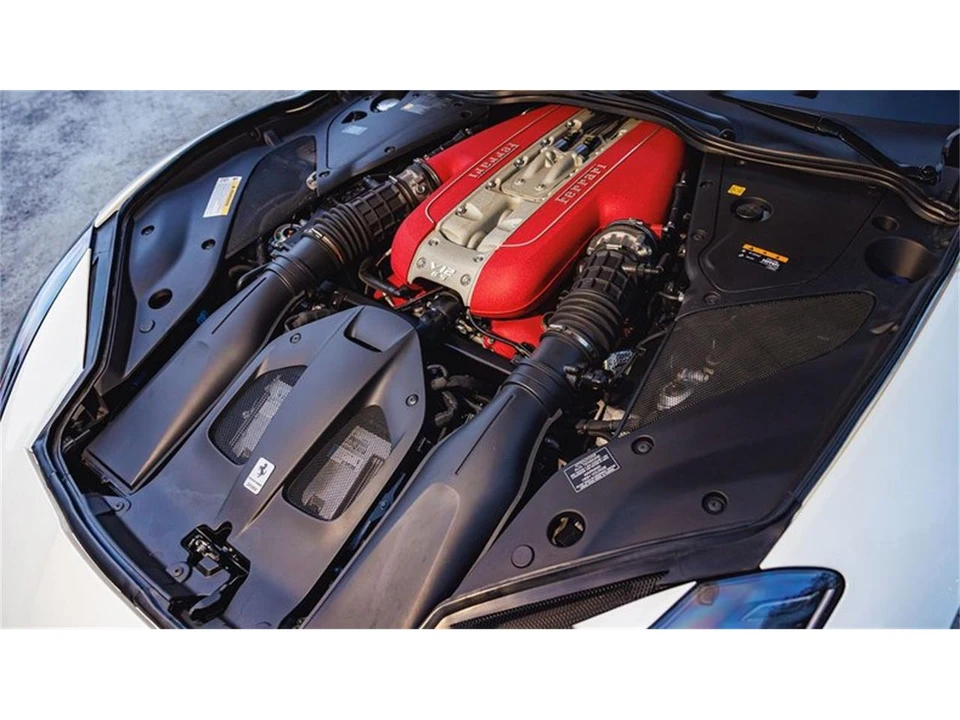 2019 Ferrari 812 Superfast - Image 24 of 31