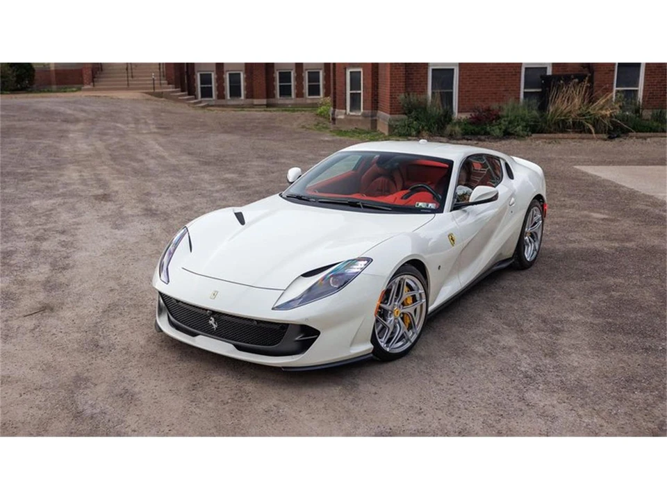 2019 Ferrari 812 Superfast - Image 10 of 31