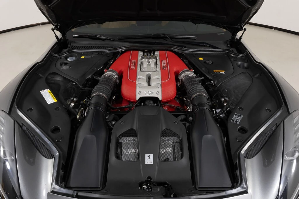 2019 Ferrari 812 Superfast - Image 21 of 31