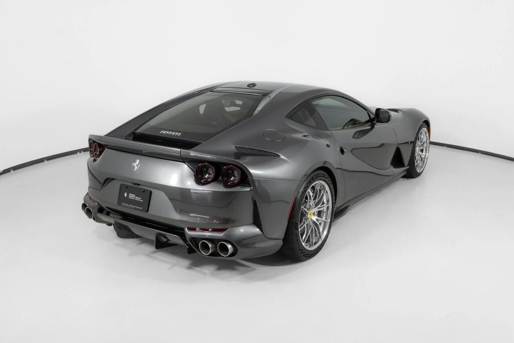 2019 Ferrari 812 Superfast - Image 9 of 31