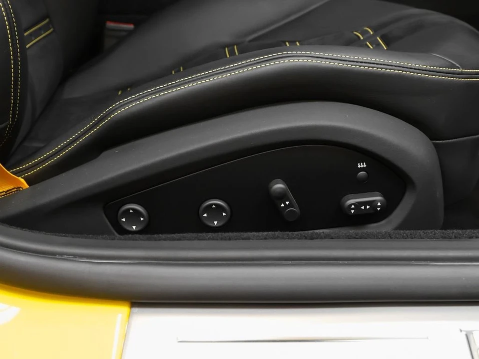 2019 Ferrari 812 Superfast - Image 24 of 31