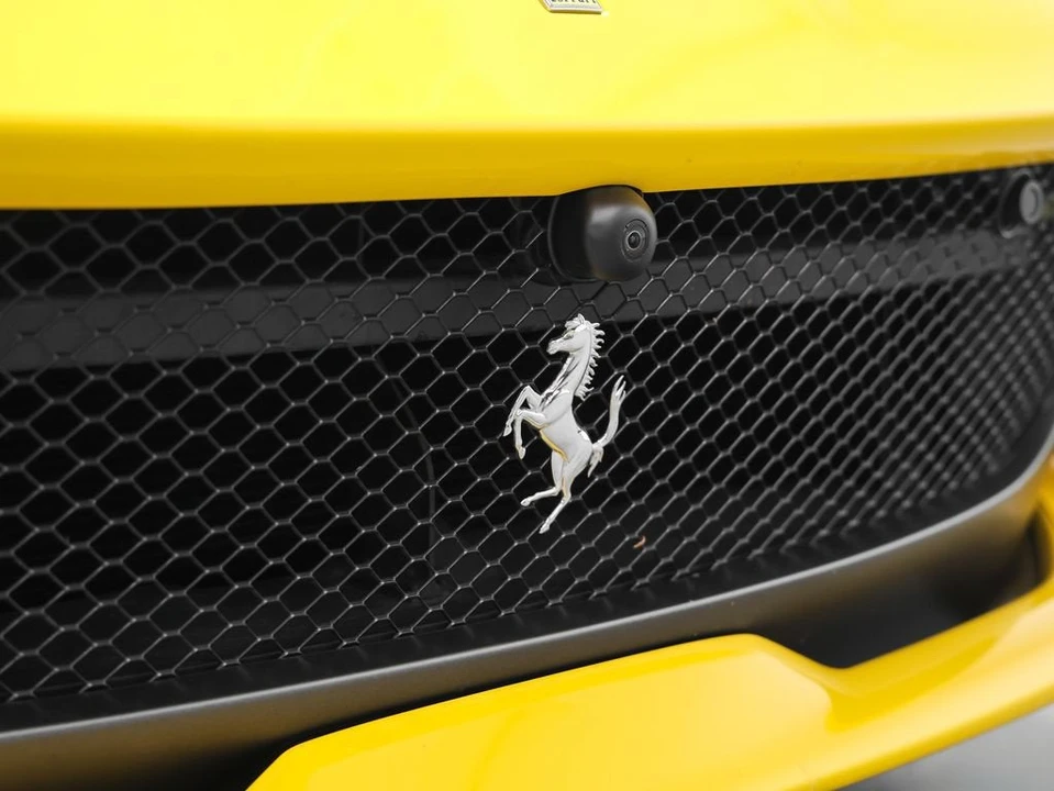 2019 Ferrari 812 Superfast - Image 7 of 31