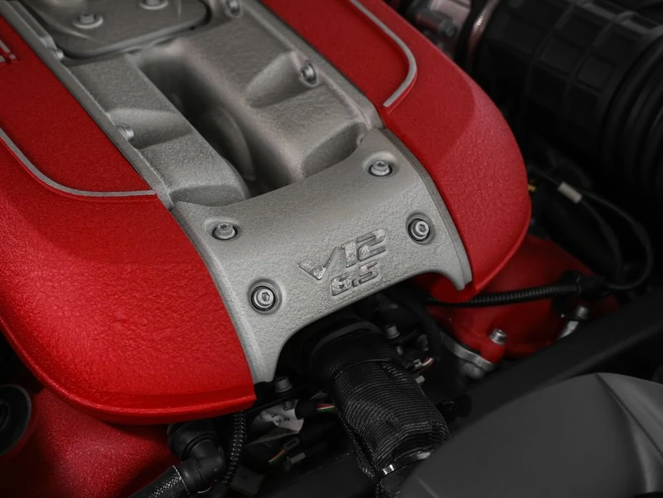 2019 Ferrari 812 Superfast - Image 18 of 31