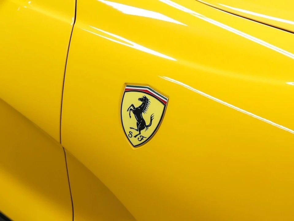 2019 Ferrari 812 Superfast - Image 10 of 31