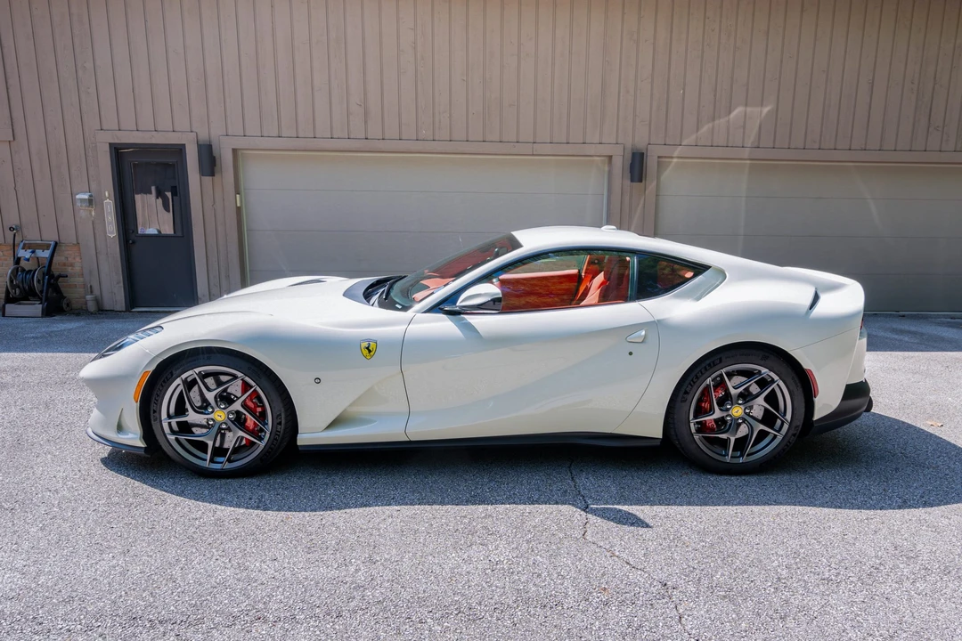 2019 Ferrari 812 Superfast - Image 11 of 31