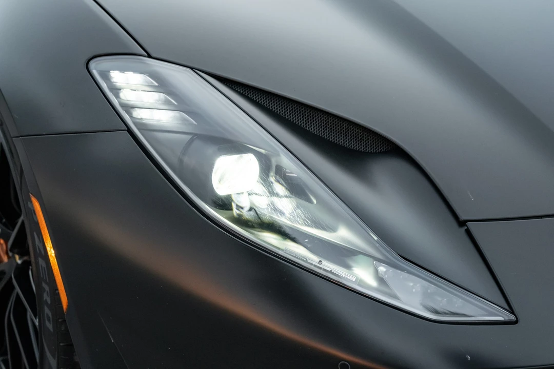 2019 Ferrari 812 Superfast - Image 10 of 31