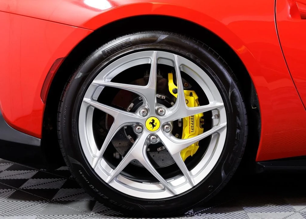 2019 Ferrari 812 Superfast - Image 8 of 31