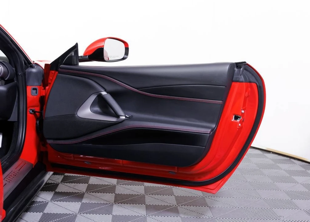 2019 Ferrari 812 Superfast - Image 19 of 31
