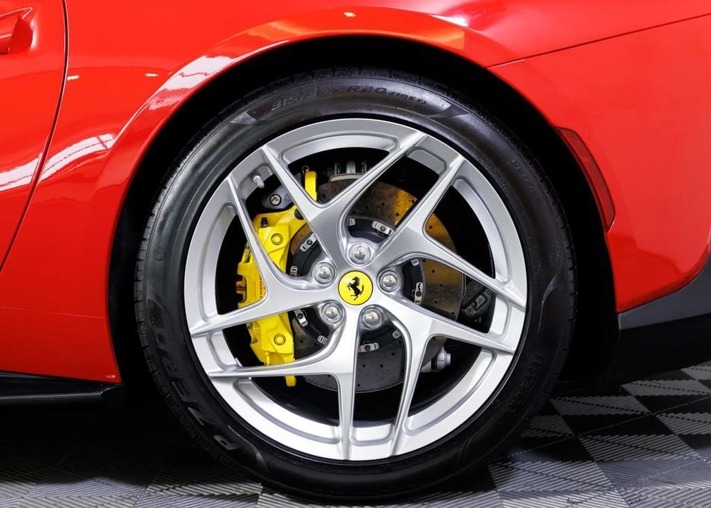 2019 Ferrari 812 Superfast - Image 6 of 31