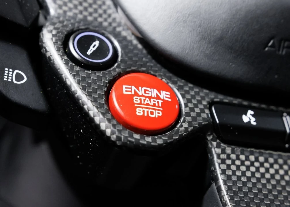 2019 Ferrari 812 Superfast - Image 21 of 31