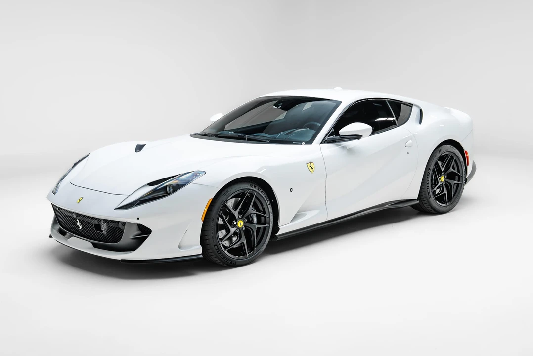 2019 Ferrari 812 Superfast - Image 15 of 31