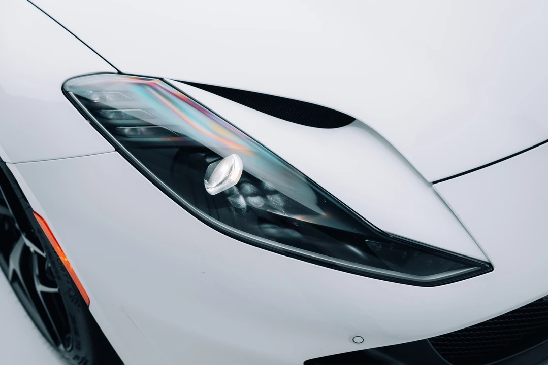 2019 Ferrari 812 Superfast - Image 9 of 21