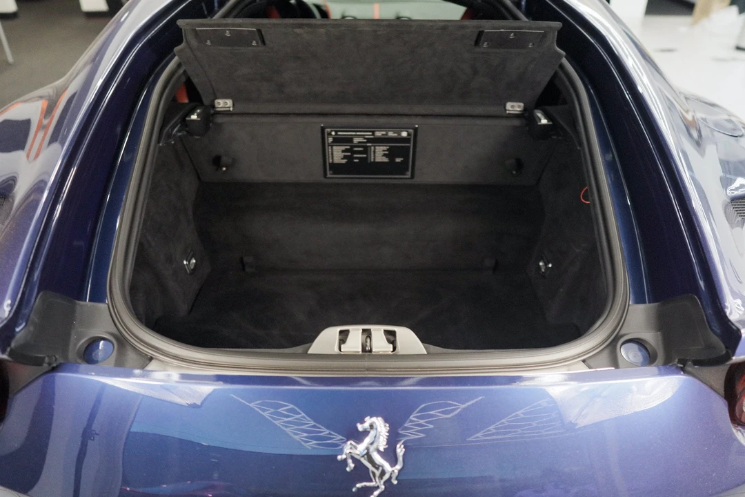 2019 Ferrari 812 Superfast - Image 5 of 18