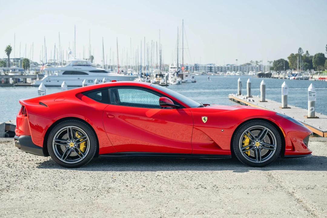 2019 Ferrari 812 Superfast - Image 5 of 31