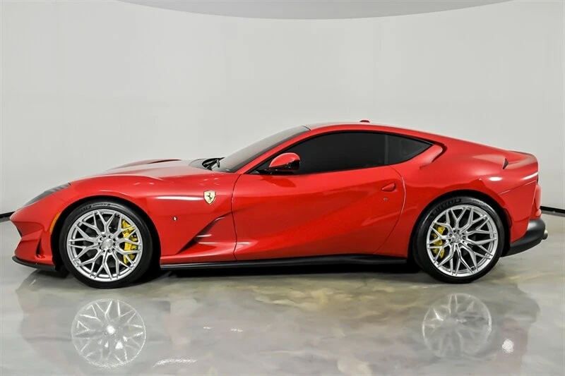2019 Ferrari 812 Superfast - Image 6 of 31