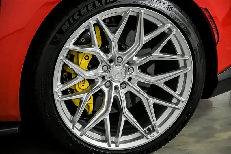 2019 Ferrari 812 Superfast - Image 14 of 31