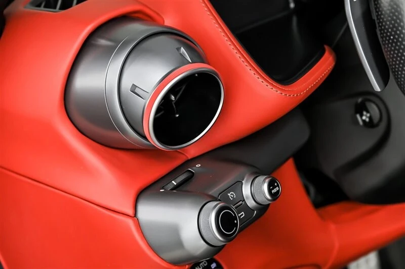 2019 Ferrari 812 Superfast - Image 26 of 31