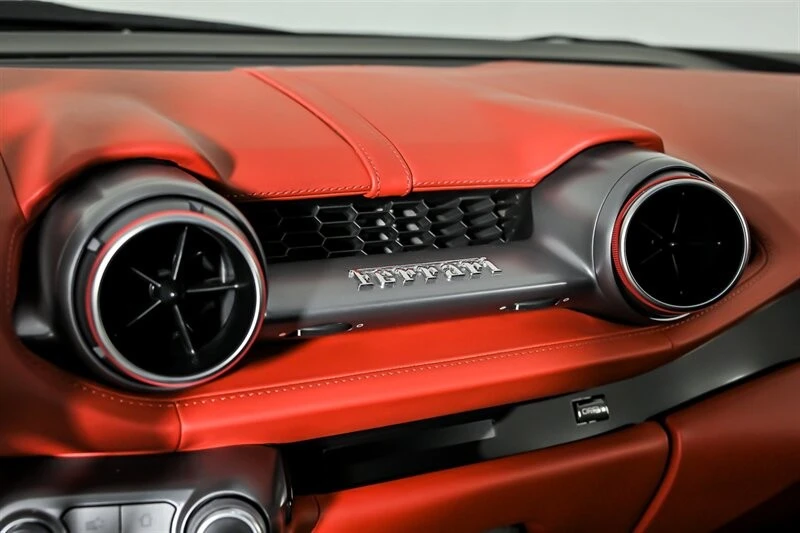 2019 Ferrari 812 Superfast - Image 30 of 31