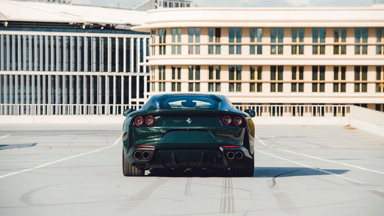 2019 Ferrari 812 Superfast - Image 16 of 31