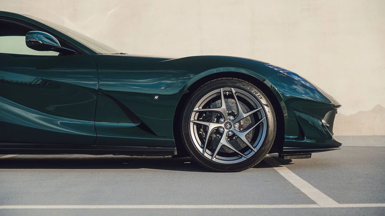 2019 Ferrari 812 Superfast - Image 25 of 31