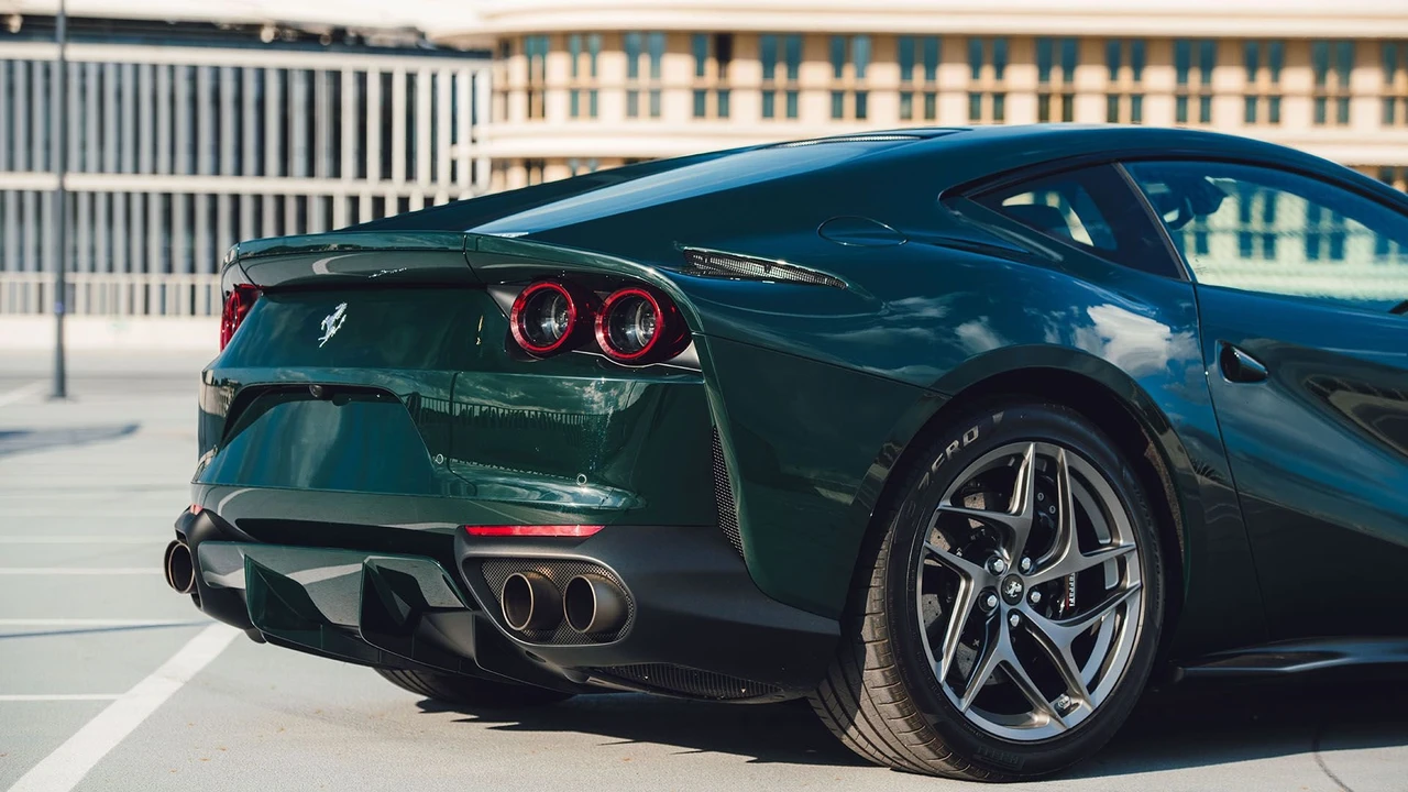 2019 Ferrari 812 Superfast - Image 30 of 31