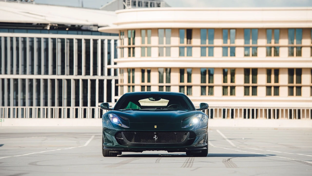 2019 Ferrari 812 Superfast - Image 11 of 31