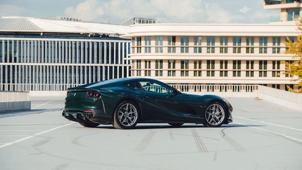 2019 Ferrari 812 Superfast - Image 3 of 31
