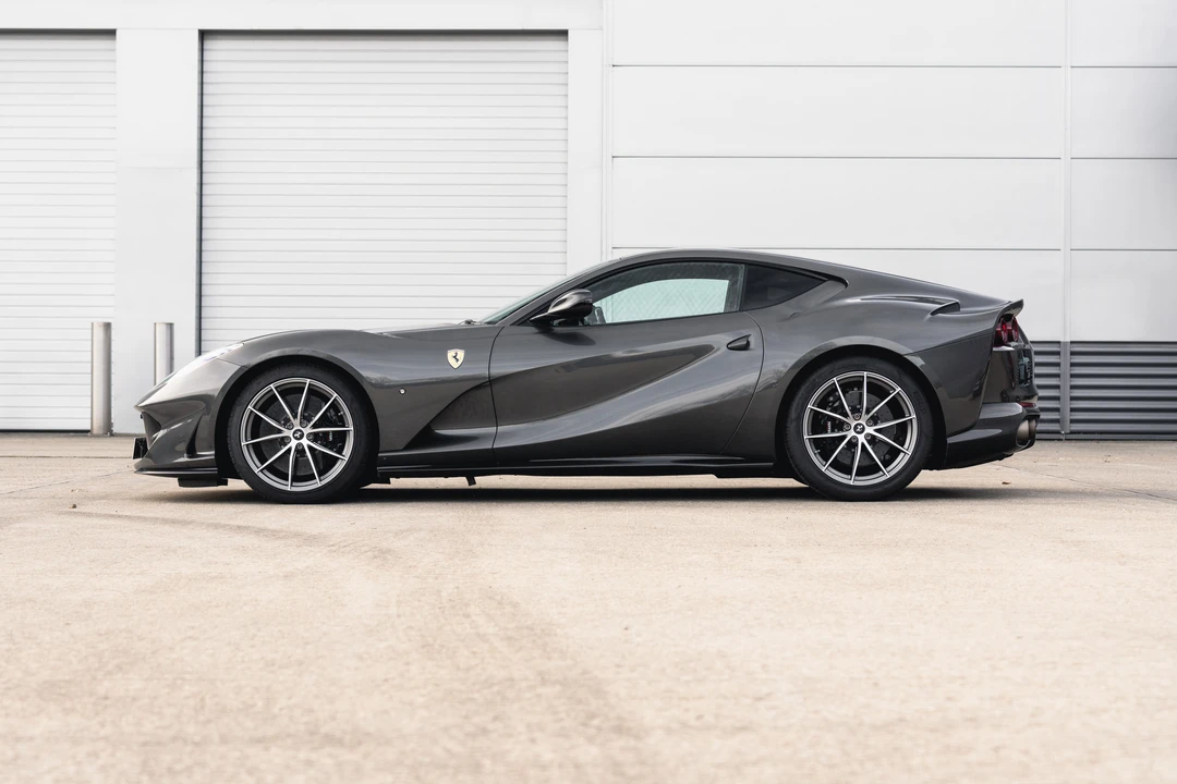 2019 Ferrari 812 Superfast - Image 7 of 31