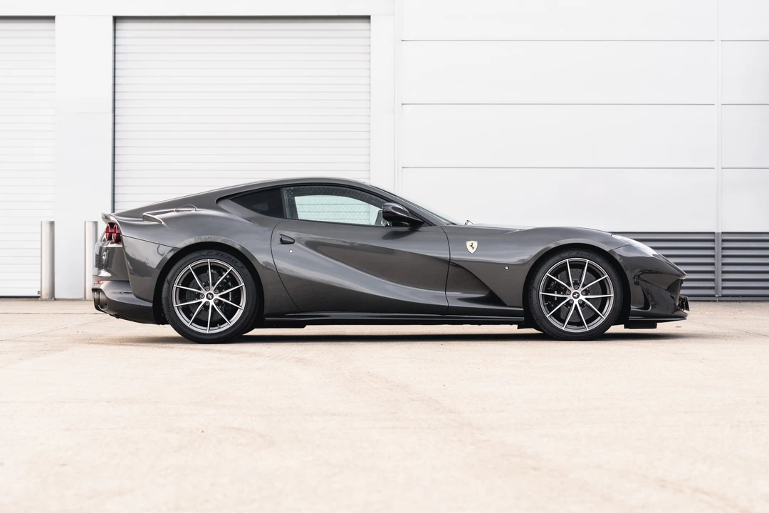 2019 Ferrari 812 Superfast - Image 4 of 31