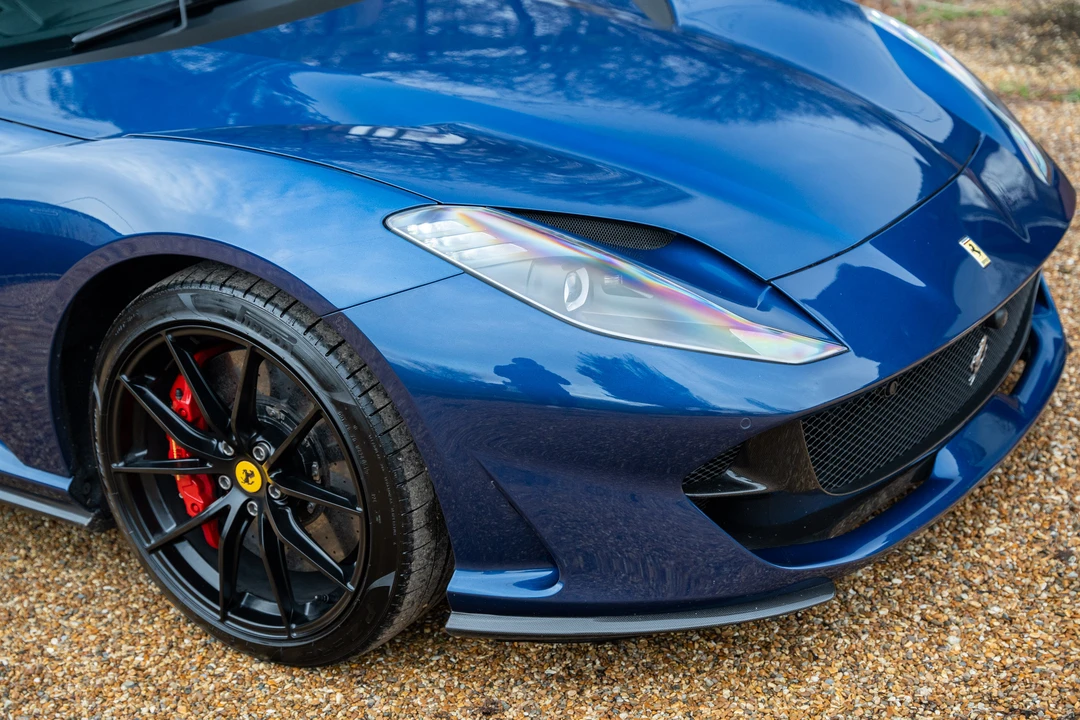 2020 Ferrari 812 Superfast - Image 15 of 31