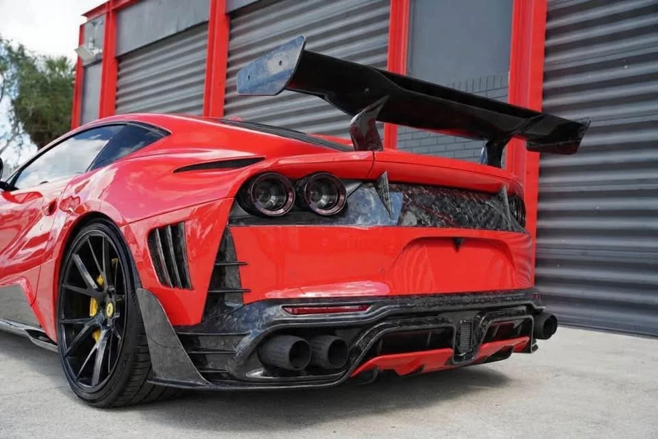 2019 Ferrari 812 Superfast - Image 9 of 17