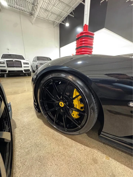 2019 Ferrari 812 Superfast - Image 9 of 13