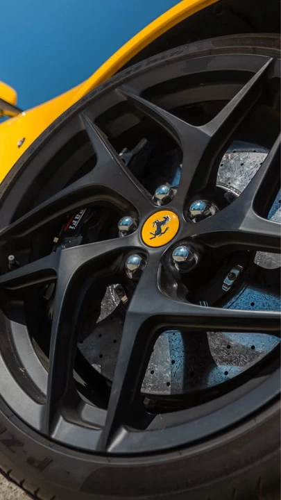 2019 Ferrari 812 Superfast - Image 7 of 12