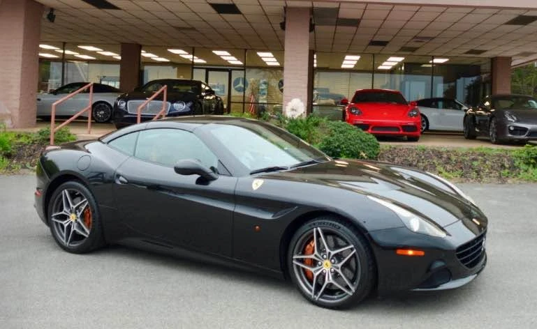 2019 Ferrari California - Image 2 of 7