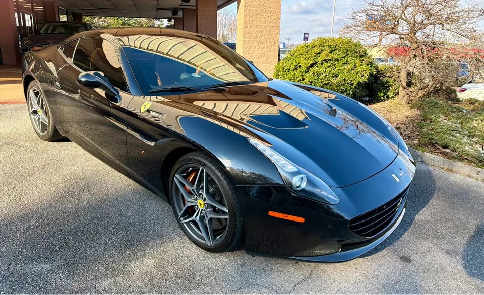 2019 Ferrari California - Image 5 of 7