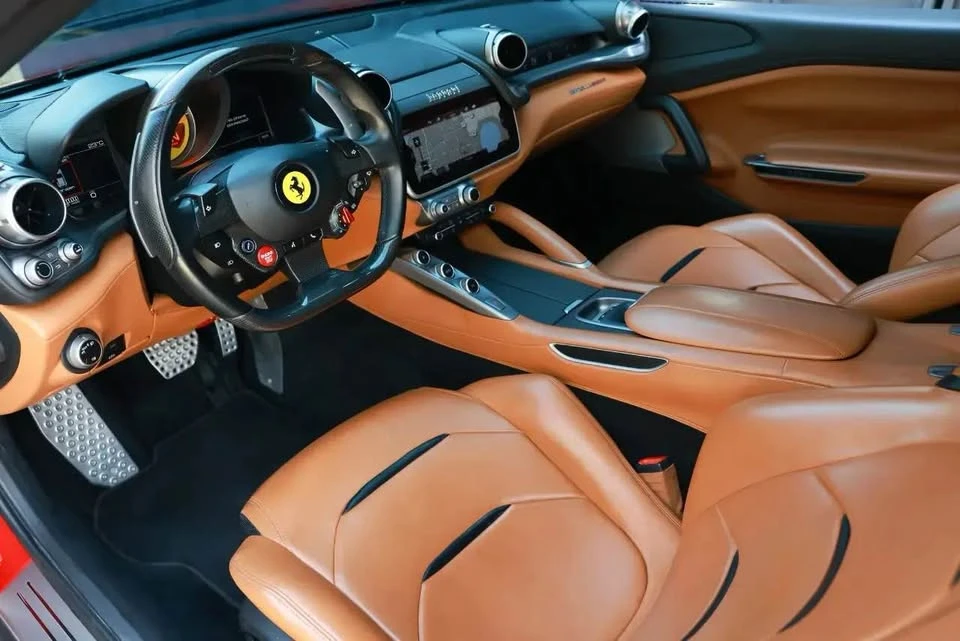 2019 Ferrari - Image 11 of 14