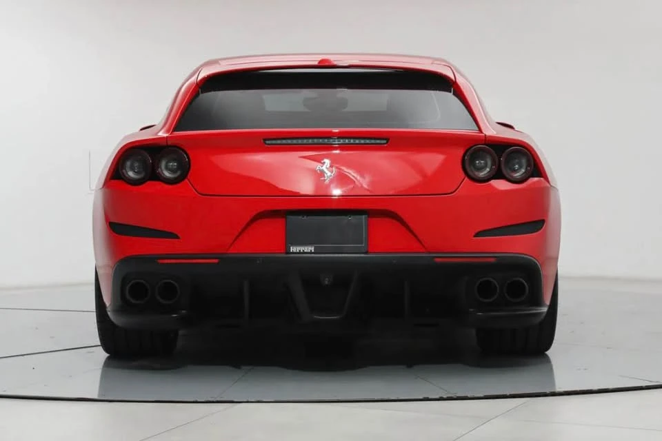2019 Ferrari GTC4Lusso - Image 4 of 9
