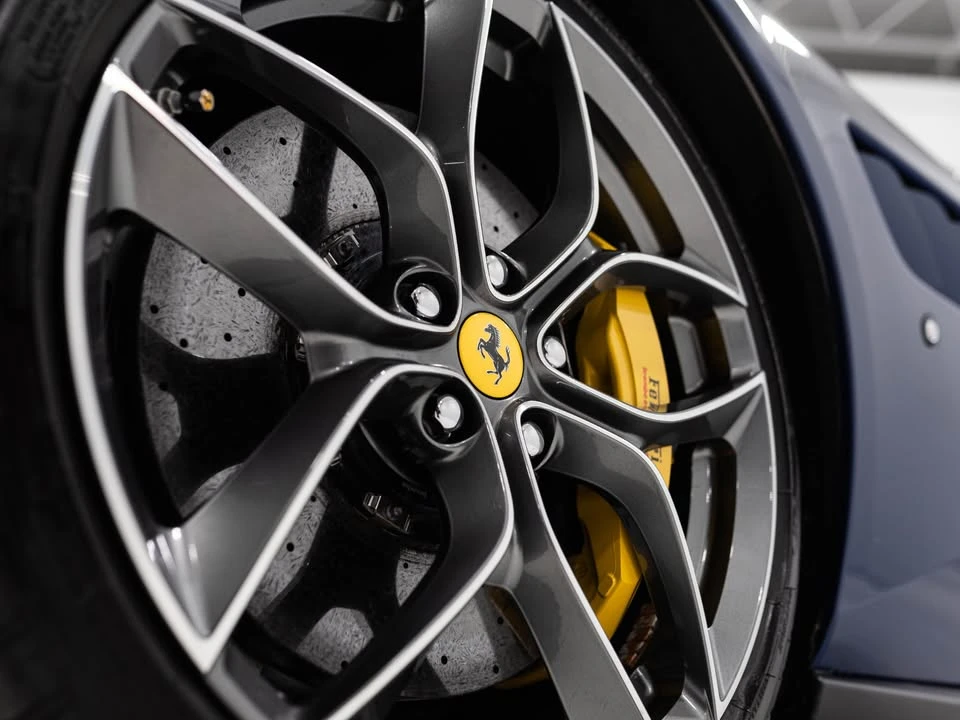 2019 Ferrari GTC4Lusso T - Image 14 of 20